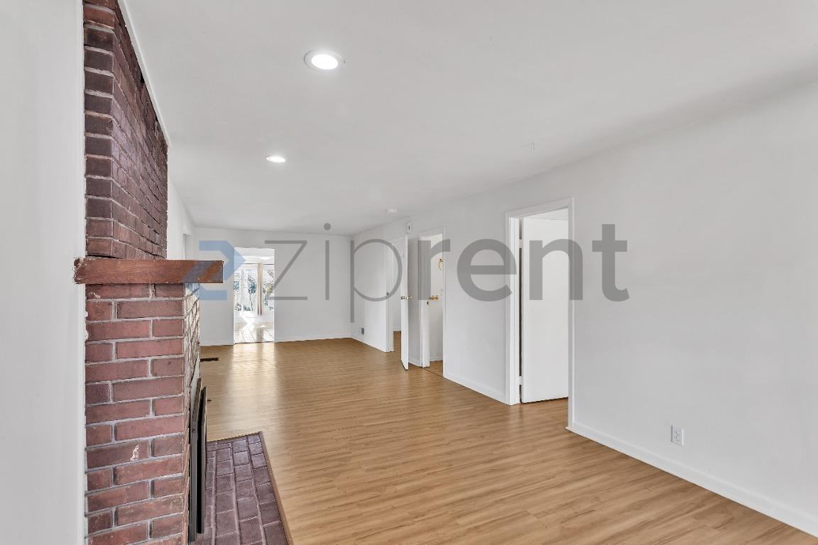 1219 43rd Ave - Photo 5 of 21