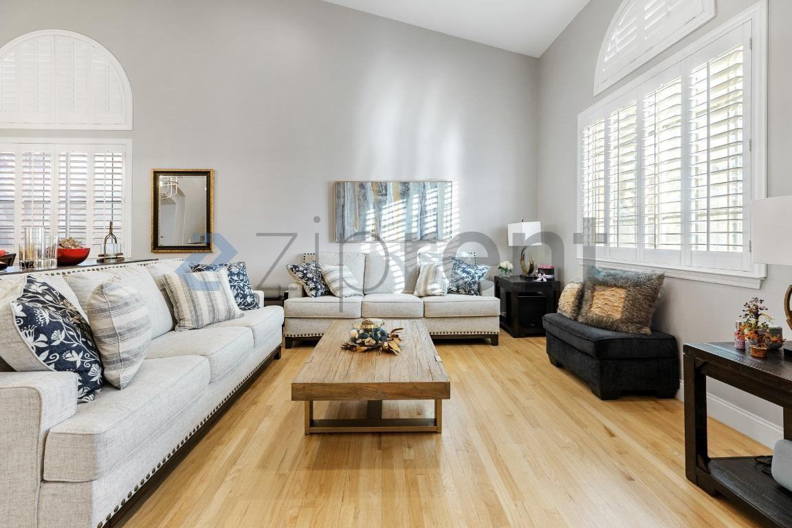 9420 Greenham Cir - Photo 4 of 45