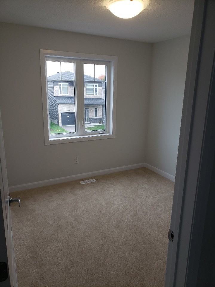 589 Lilith Street - Photo 4 of 19