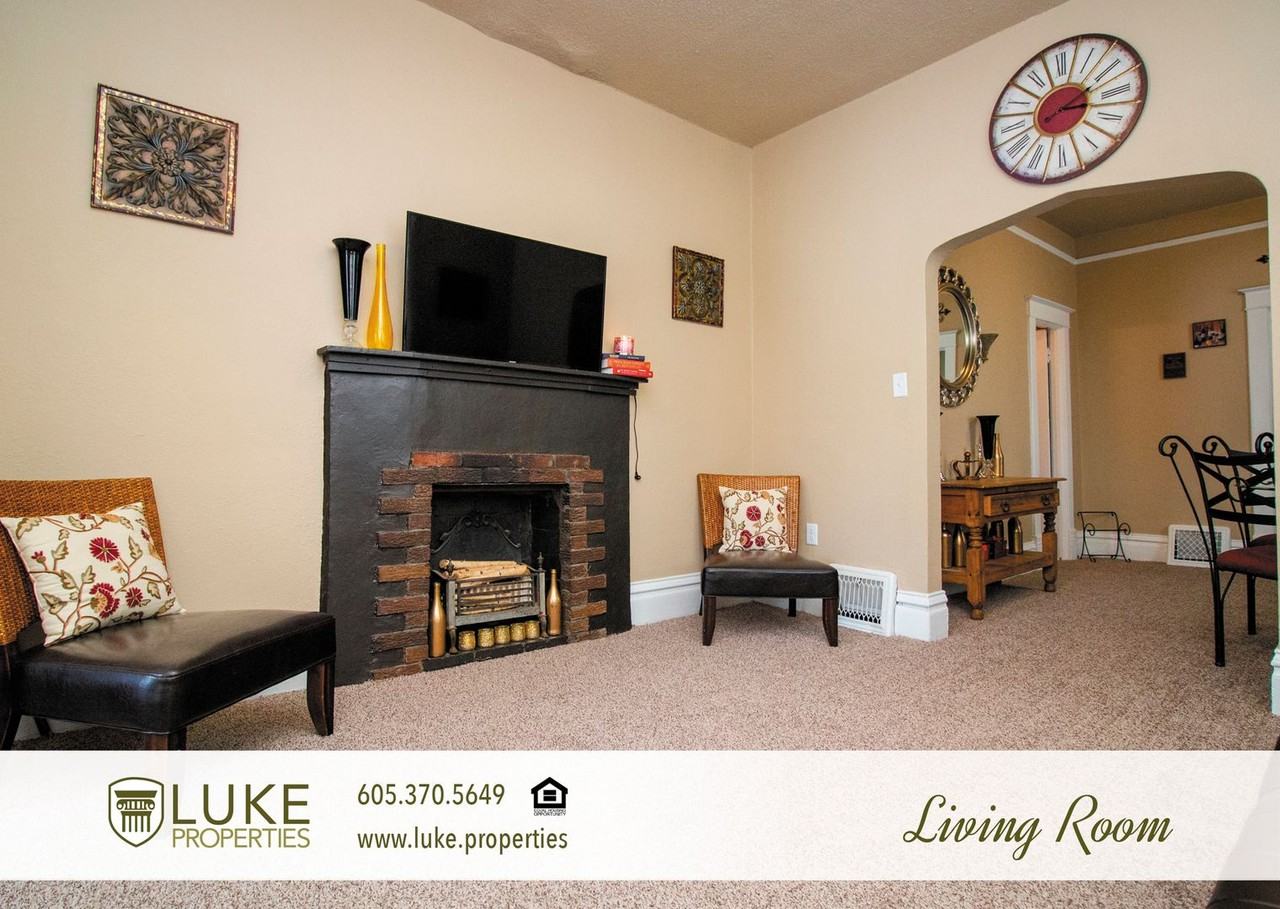 803 S Main Ave - Photo 4 of 12