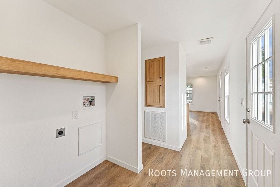 6231 N 59th Ave #9 - Photo 7 of 19