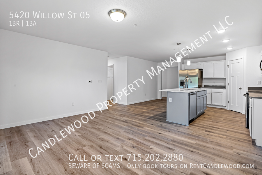 5420 Willow St - Photo 5 of 15