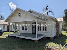 featured image of 4469 Marion St