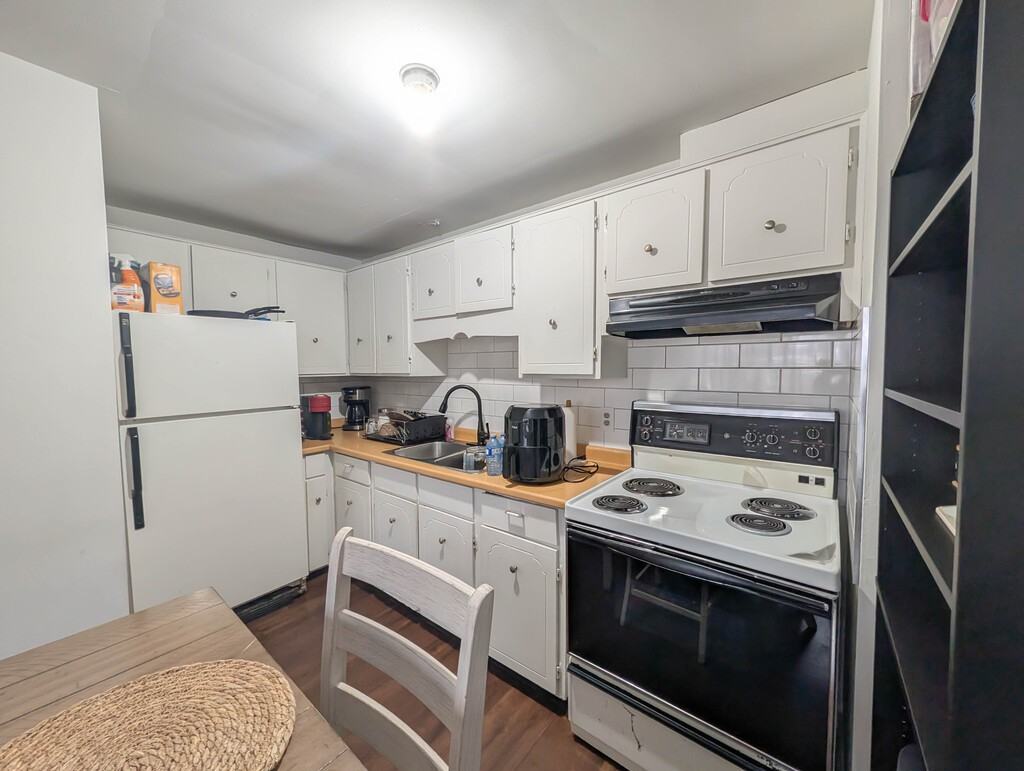 5963 Valley Way - Photo 3 of 16