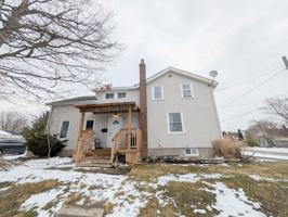 featured image of 51 Queen St N