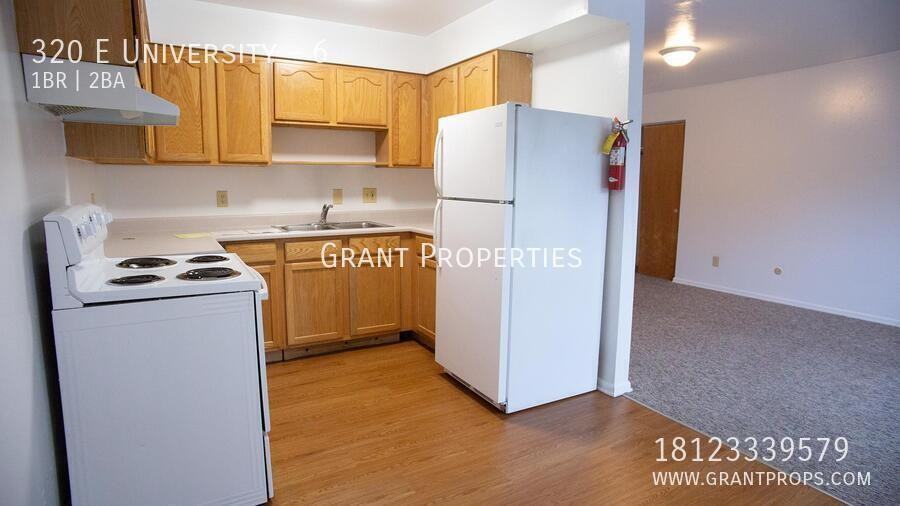 320 E University St #6 - Photo 4 of 12