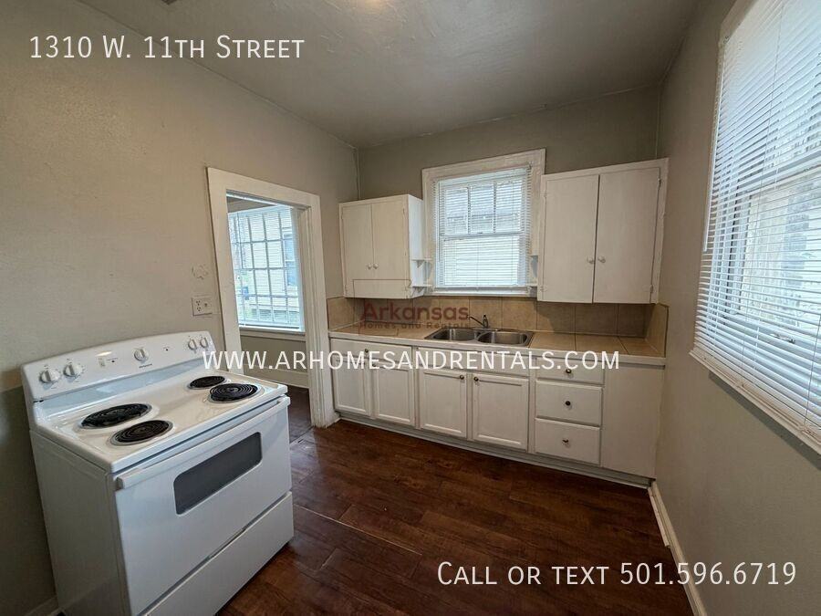 1310 W 11th St - Photo 5 of 12