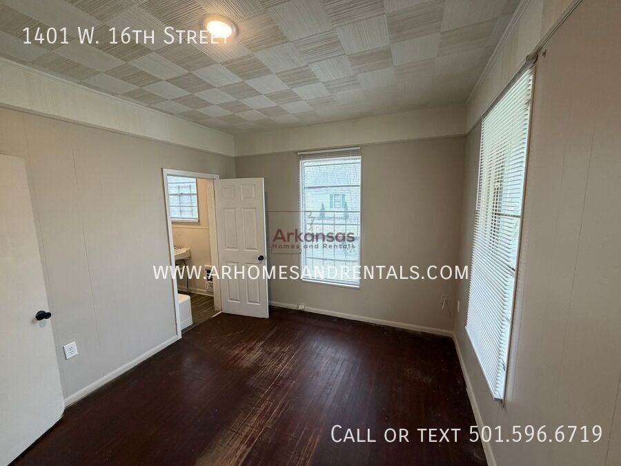 1401 W 16th St - Photo 7 of 9