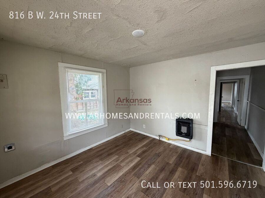 816 W 24th St Apt B - Photo 3 of 10