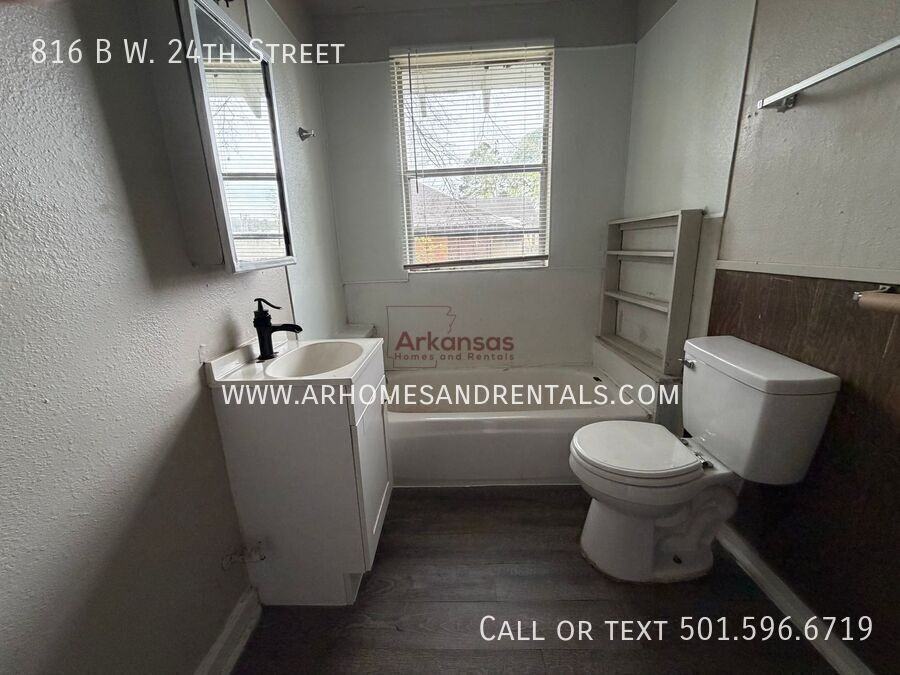 816 W 24th St Apt B - Photo 7 of 10
