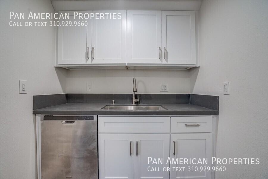 6623 3/4 Crenshaw Blvd - Photo 3 of 42