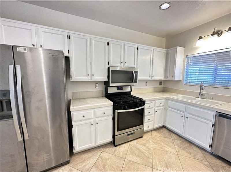 3640 S Bear St #F - Photo 6 of 19