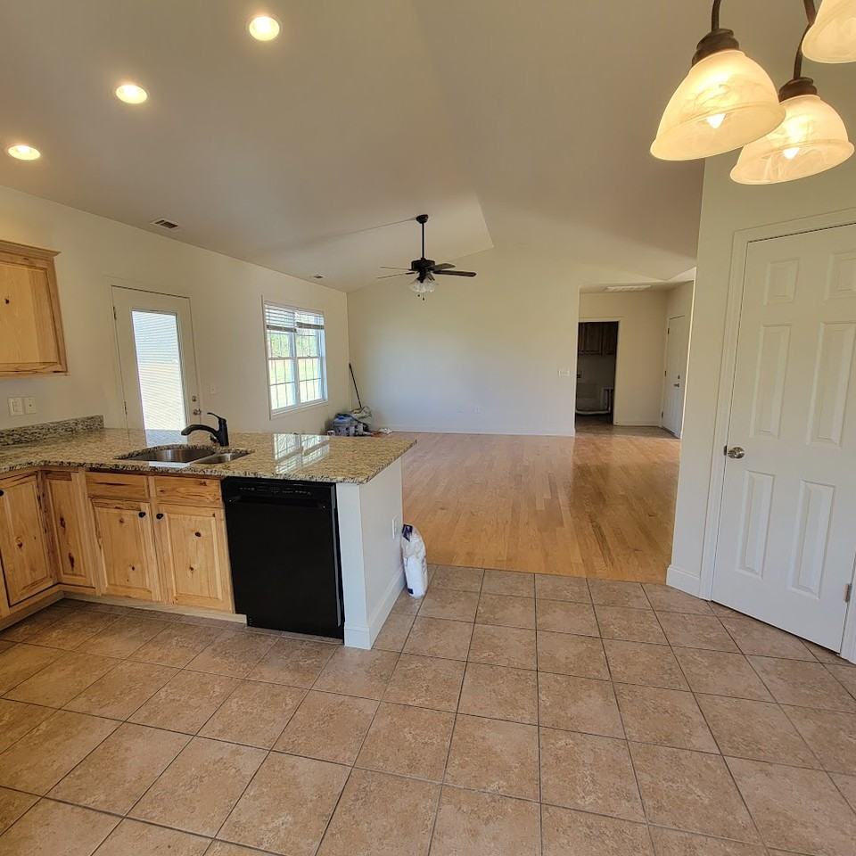 202 Cathey Rd - Photo 2 of 11