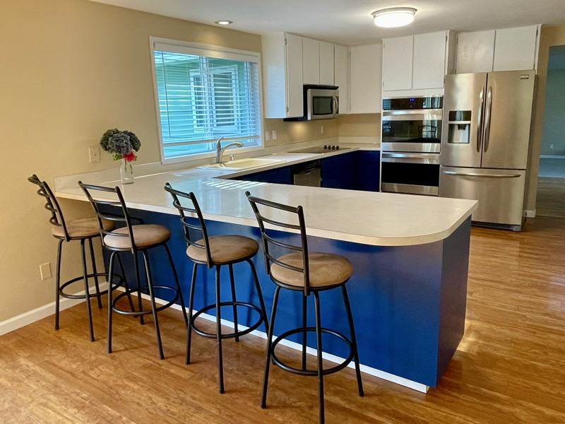 1145 Sw Leschi Dr - Photo 3 of 13