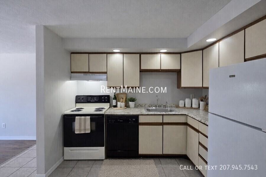 20 Tall Pines Dr #9 - Photo 4 of 22