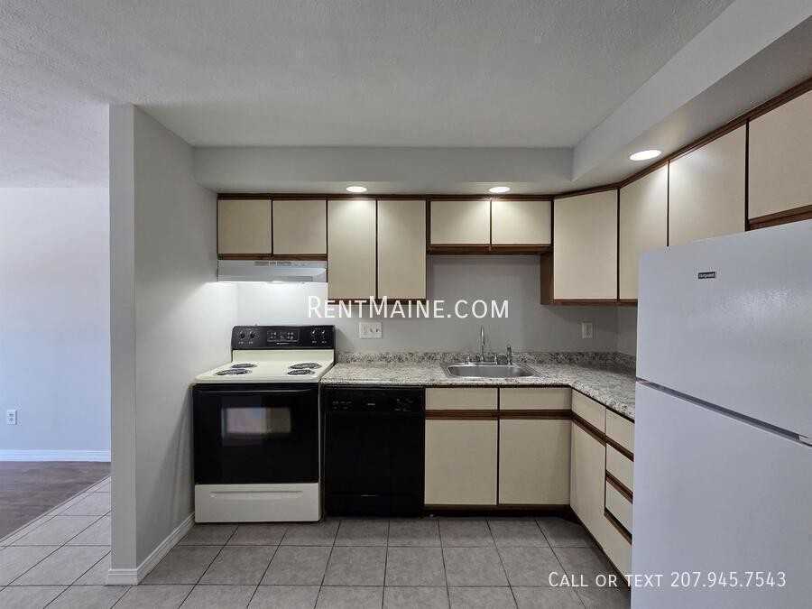 20 Tall Pines Dr #9 - Photo 5 of 22