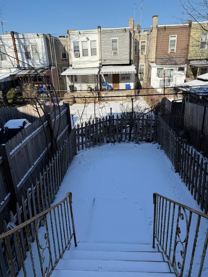 6147 Sansom St - Photo 3 of 8