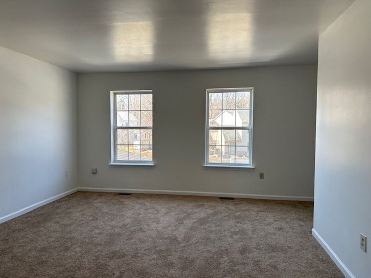 26 Petersburg Ln - Photo 5 of 14