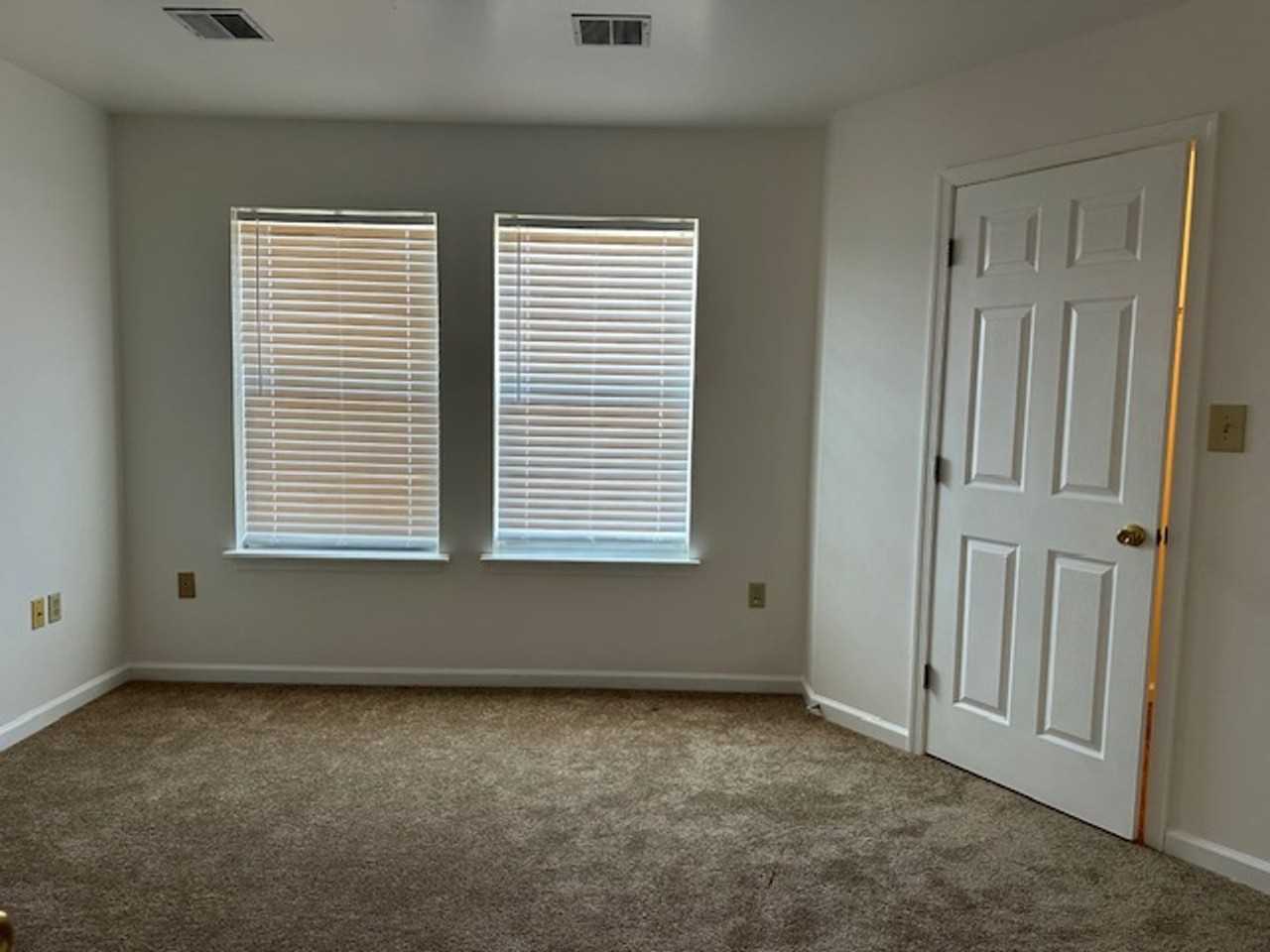 26 Petersburg Ln - Photo 6 of 14