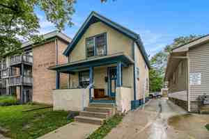 featured image of 927 S Division St