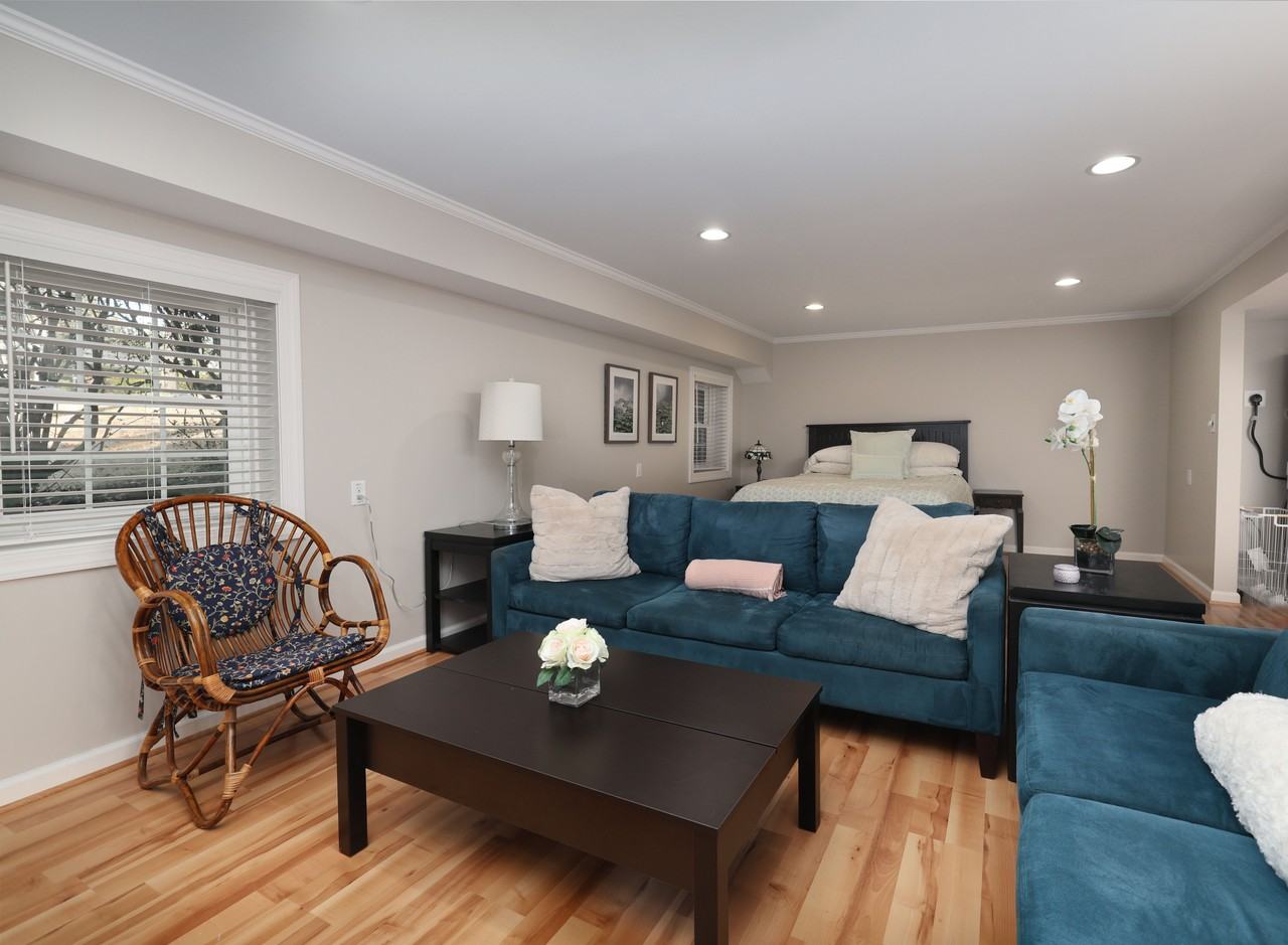 4501 Boxwood Rd - Photo 6 of 20