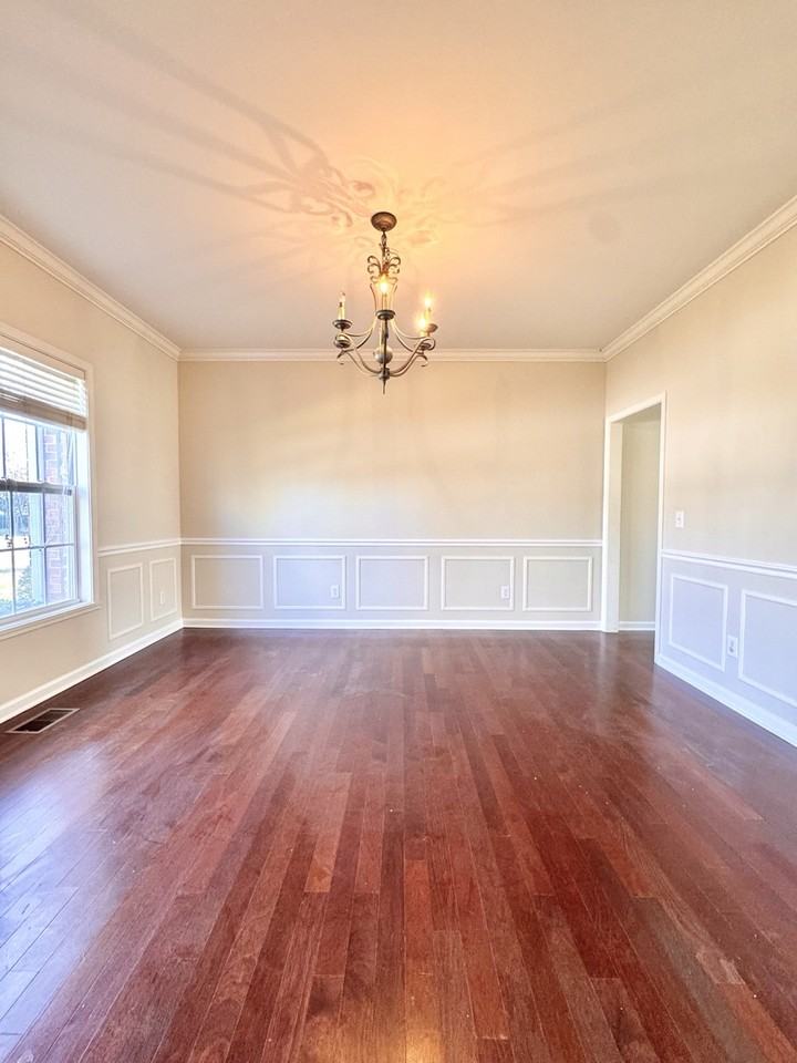 5601 Buckhaven Ct - Photo 5 of 17