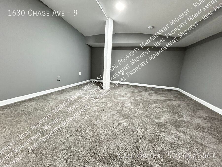 1630 Chase Ave #9 - Photo 7 of 11