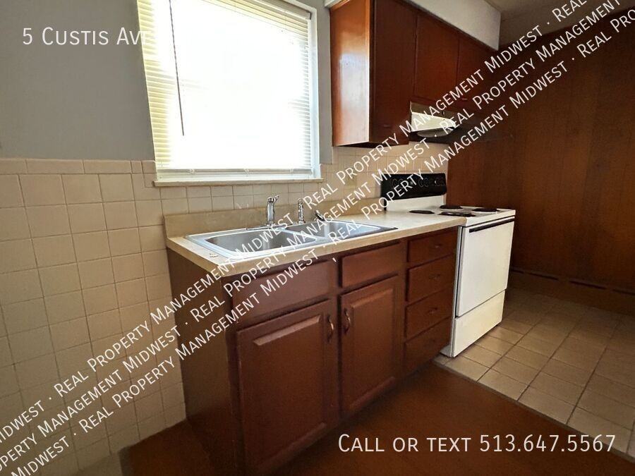 5 Custis Ave Apt 5 #5 - Photo 6 of 11