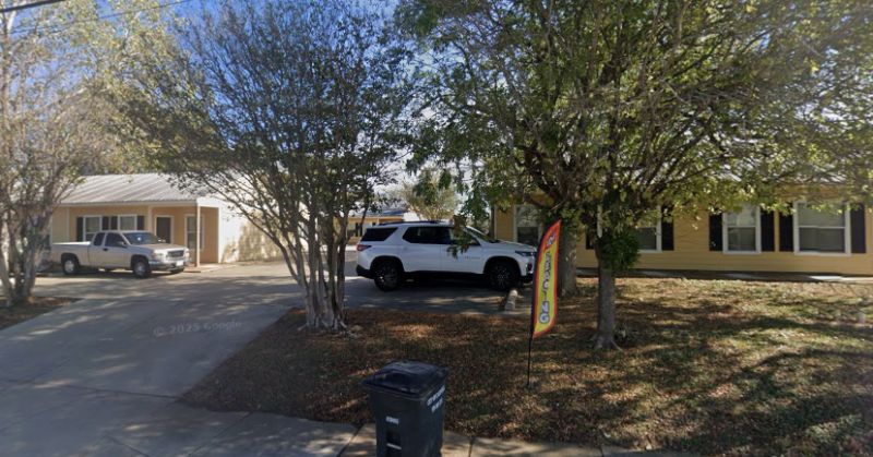 204 E Buck St #6 - Photo 2 of 7