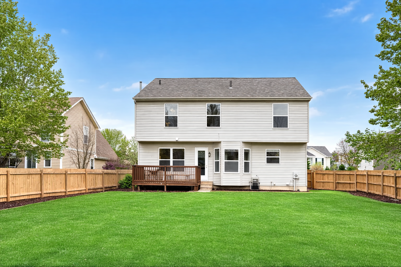 8635 Oak Creek Dr - Photo 2 of 20