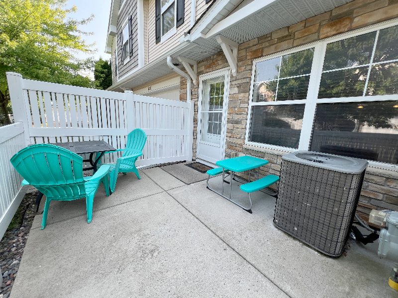 15257 60th Ave N - Photo 3 of 16