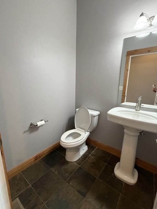 905 Saxon Way #B - Photo 6 of 16