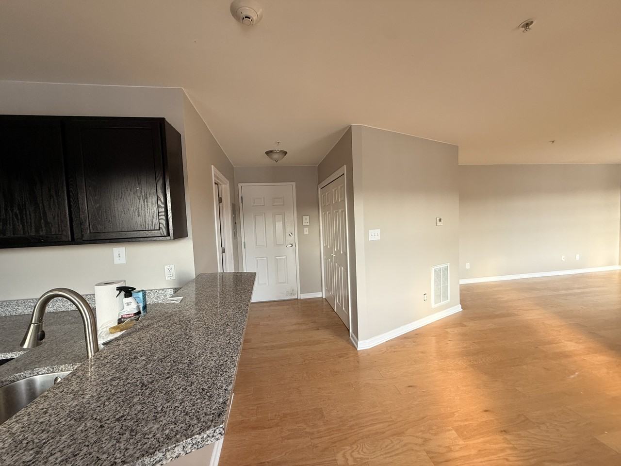 525 Union St #301 - Photo 7 of 9