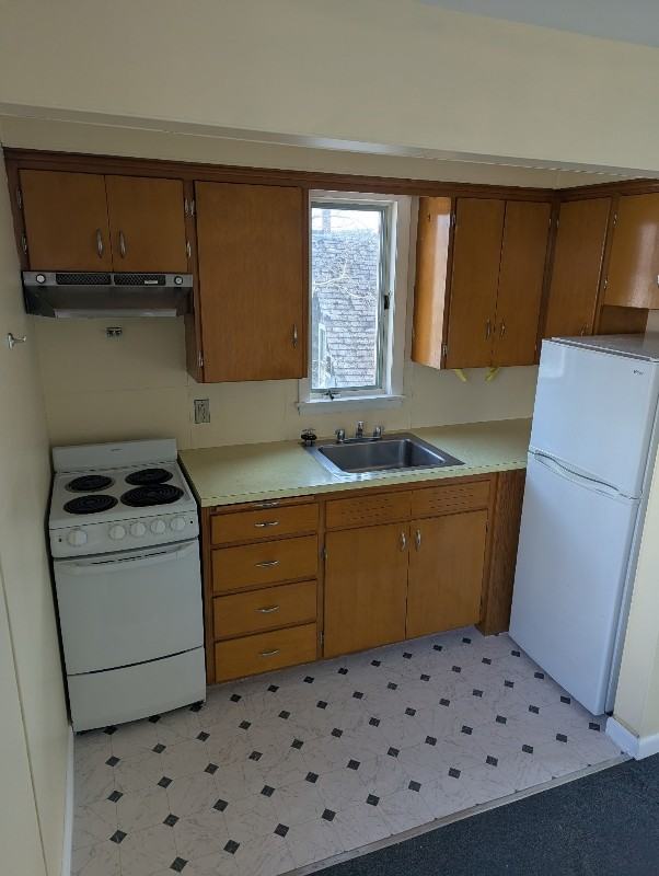 53 Lowell St #6 - Photo 4 of 9