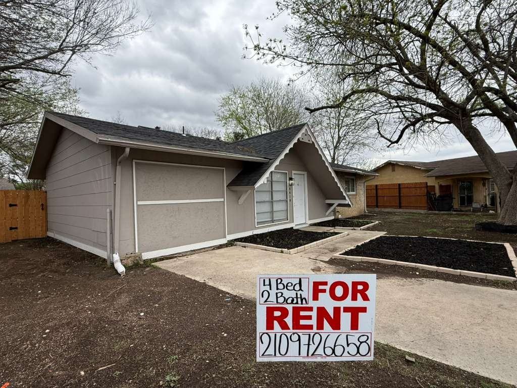 8618 Sweet Maiden St