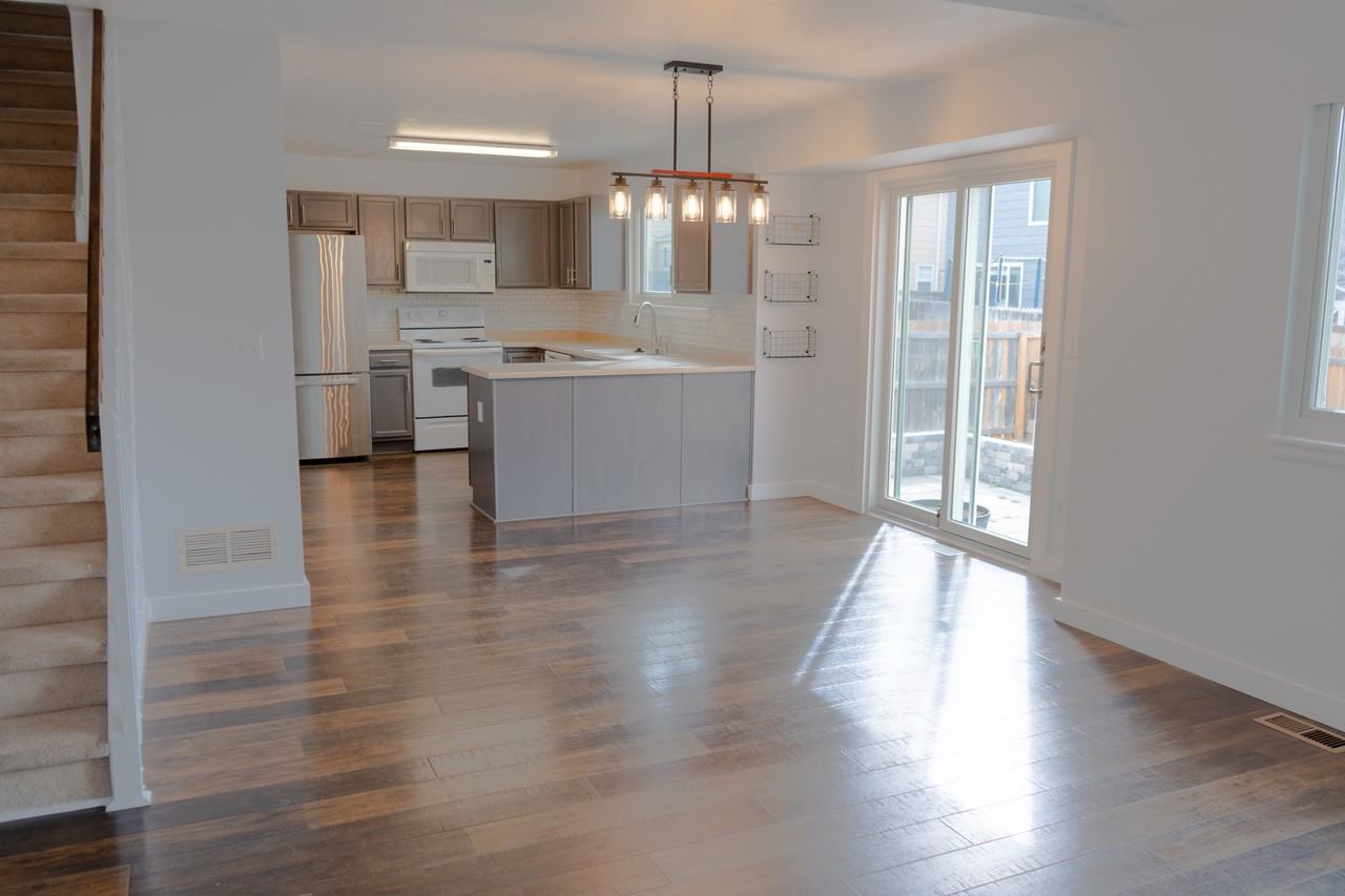 307 Benton St - Photo 5 of 29