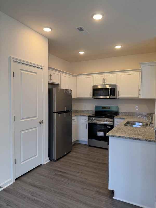 4008 Audrey St - Photo 3 of 14