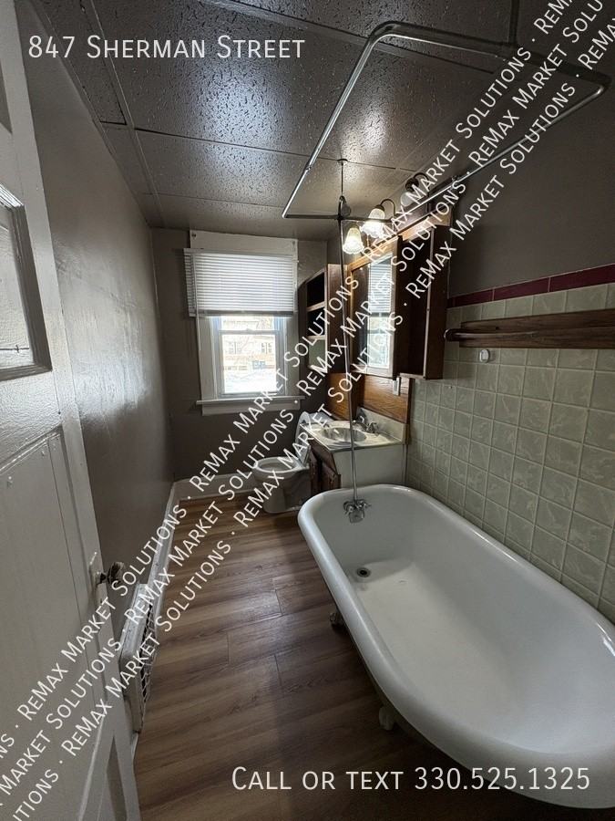 847 Sherman St - Photo 6 of 17