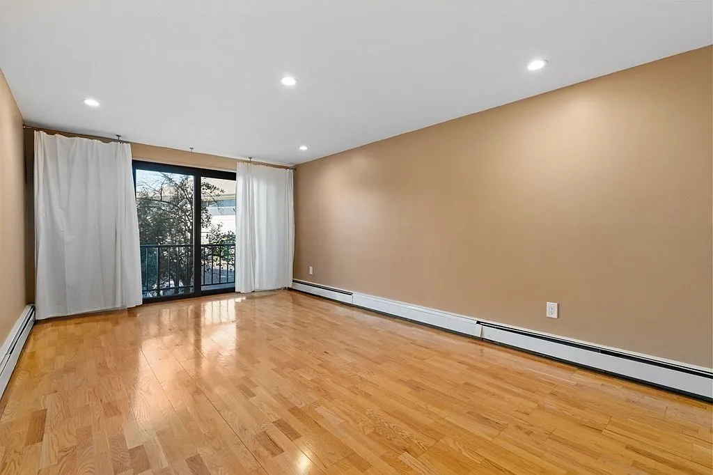 29 Harvard Ave #24 - Photo 2 of 9