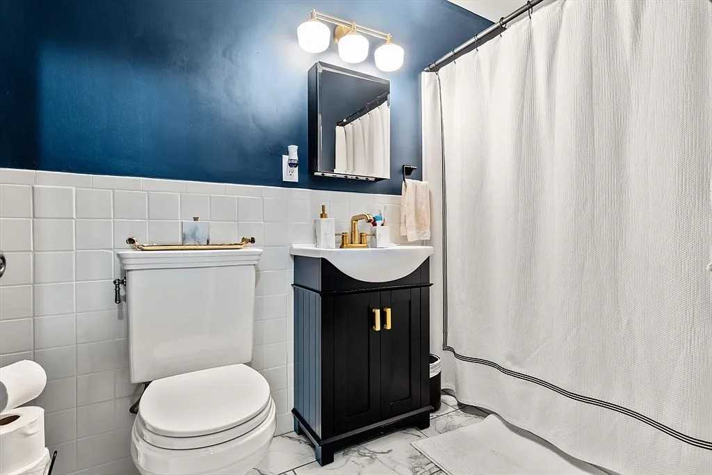 135 Granite Ave #3 - Photo 4 of 8