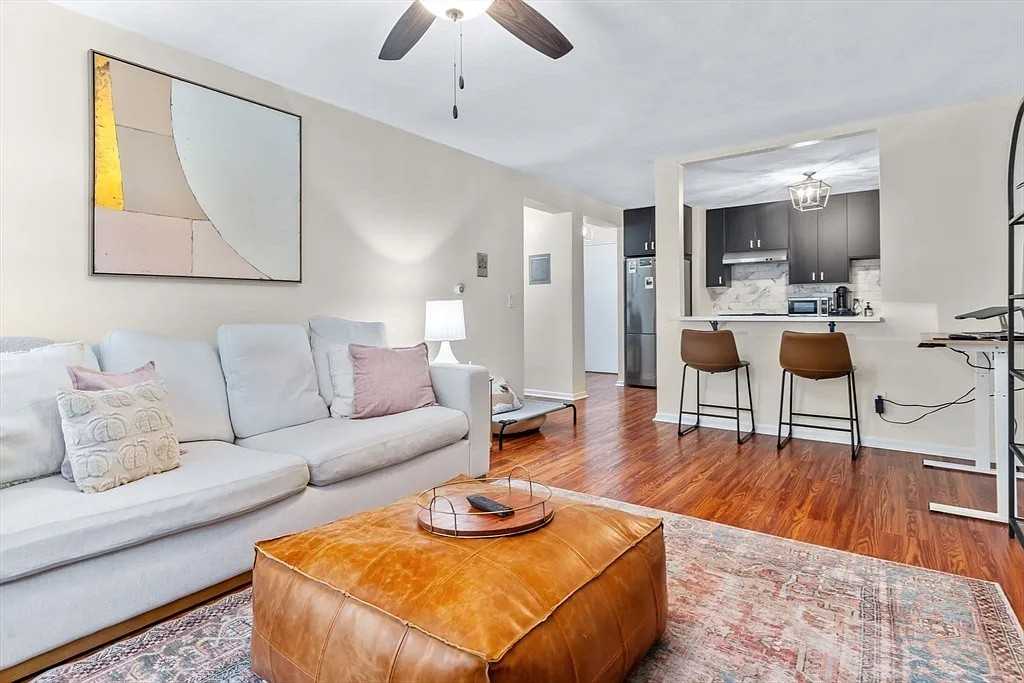 135 Granite Ave #3 - Photo 5 of 8