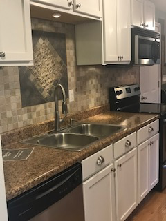 8117 Philadelphia Dr - Photo 3 of 11