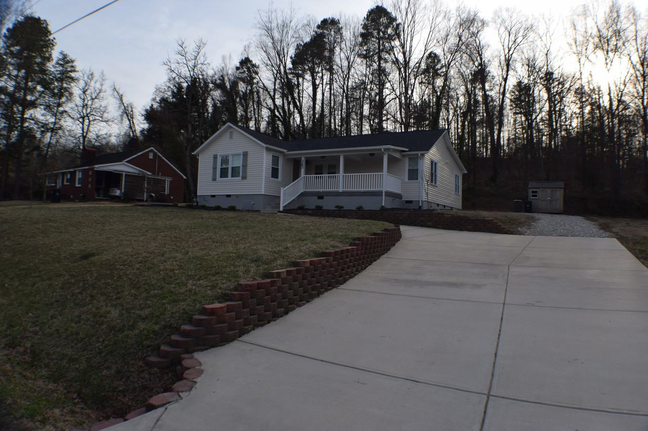 265 Honeycutt Dr Se - Photo 2 of 20