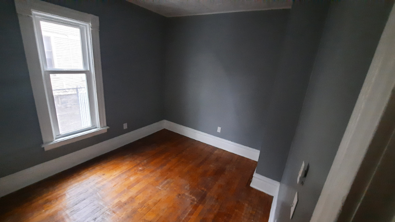 127 Paddock Ave Se - Photo 3 of 8