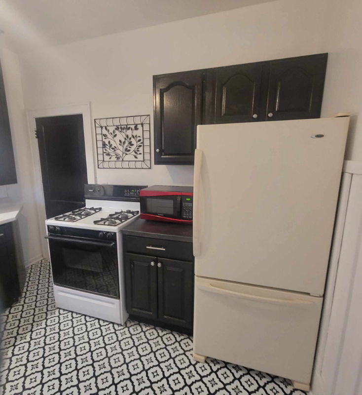 127 Paddock Ave Se - Photo 7 of 8