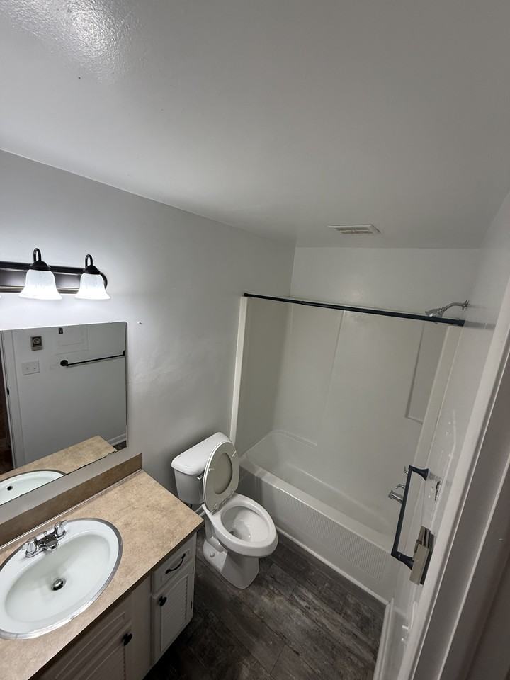 119 2nd Ave #16 - Photo 7 of 8