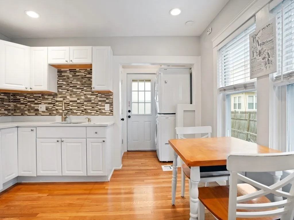 118 Broadway - Photo 5 of 9