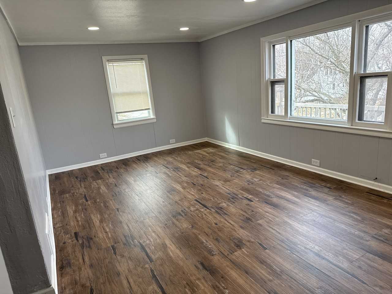 601 Garfield Ave - Photo 2 of 8