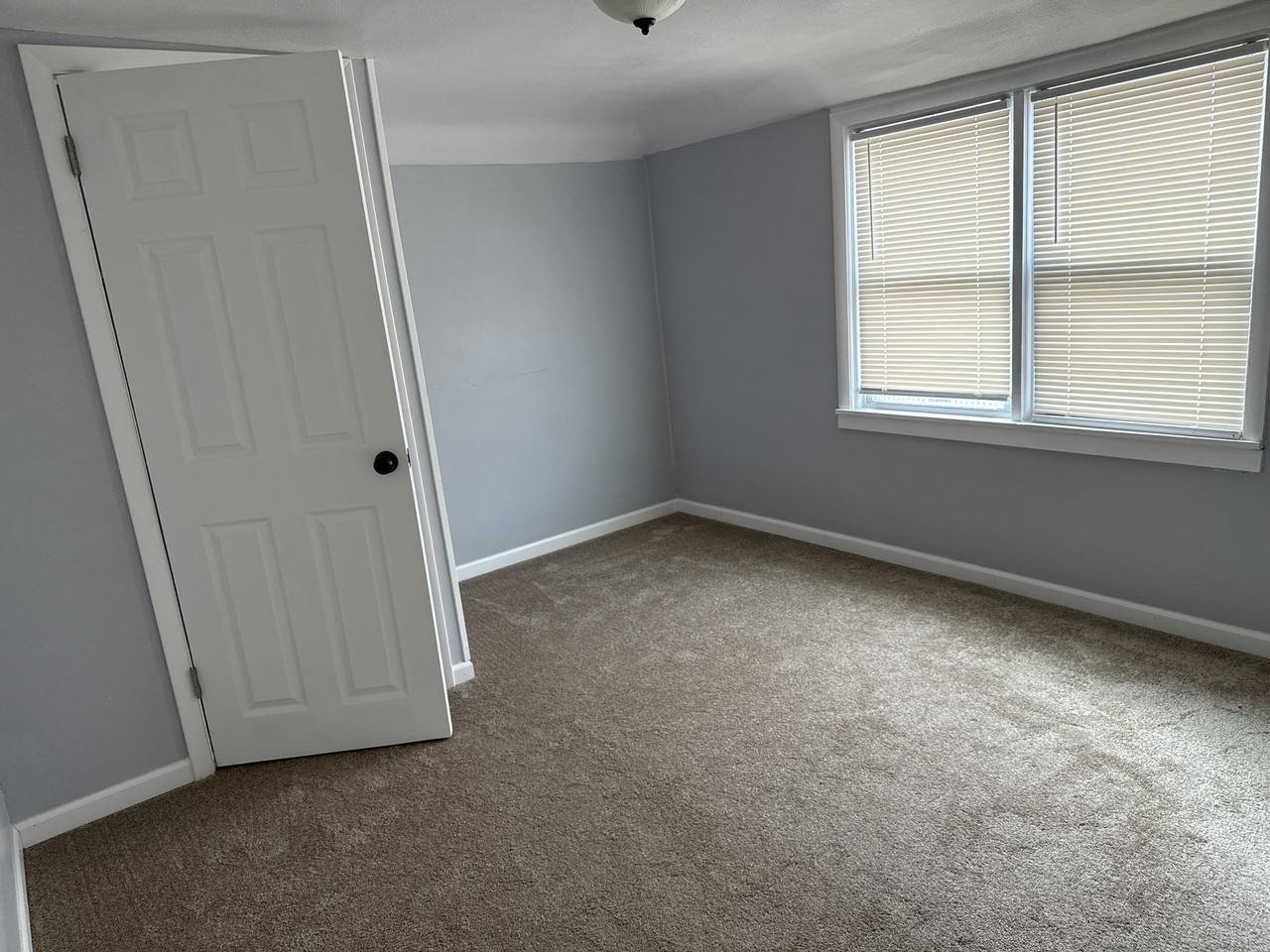 601 Garfield Ave - Photo 6 of 8