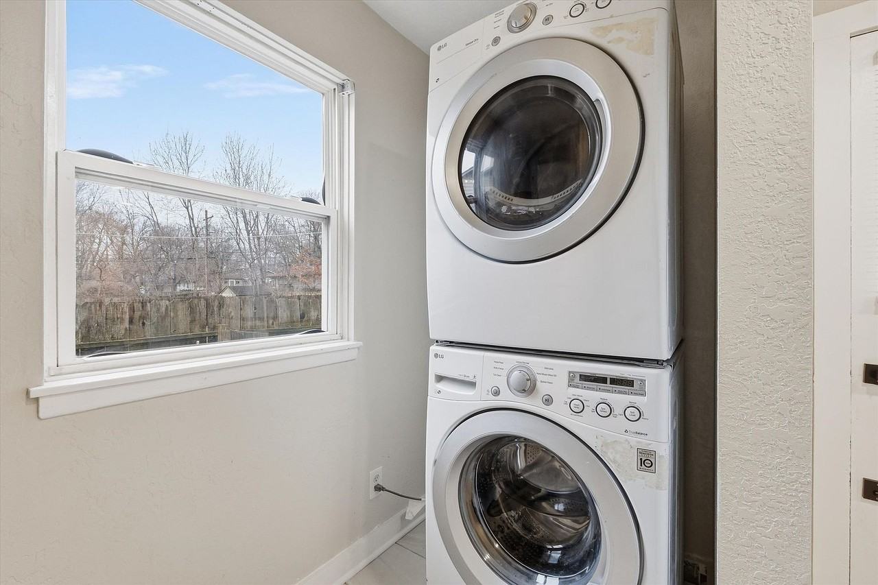 4517 E 112th St - Photo 4 of 9